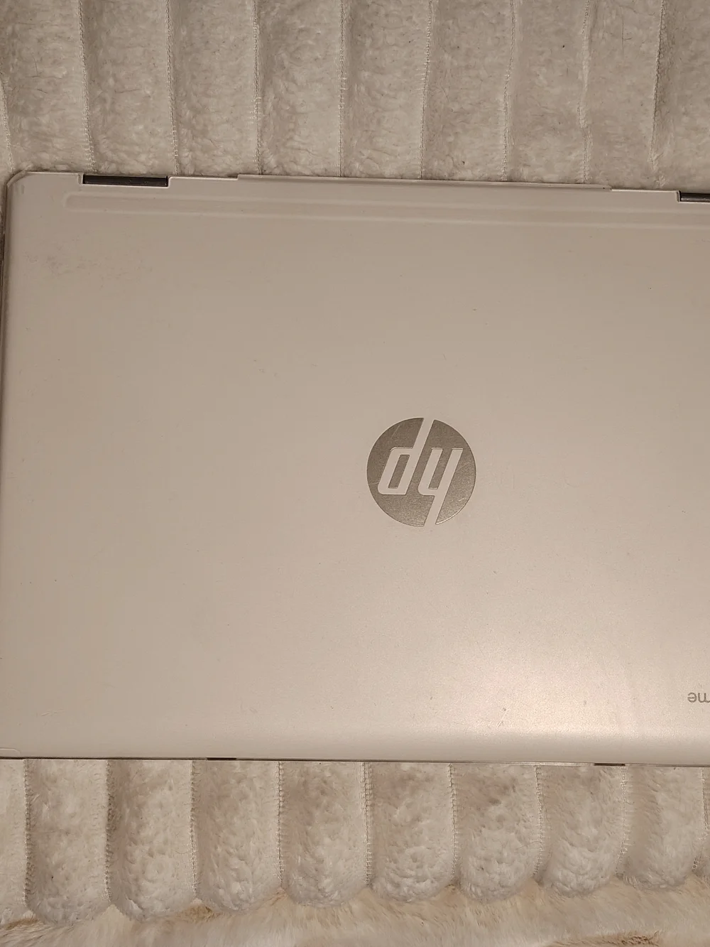 HP Chromebook x360 14-inch Touchscreen Laptop - Ceramic White / Mineral Silver